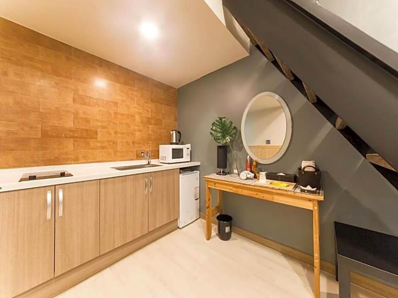 Hotel Hue Loft image