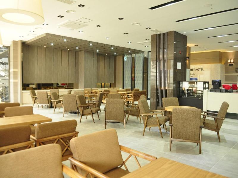 Hyunjin Tourist Hotel