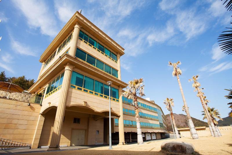 Sangsang Hotel image