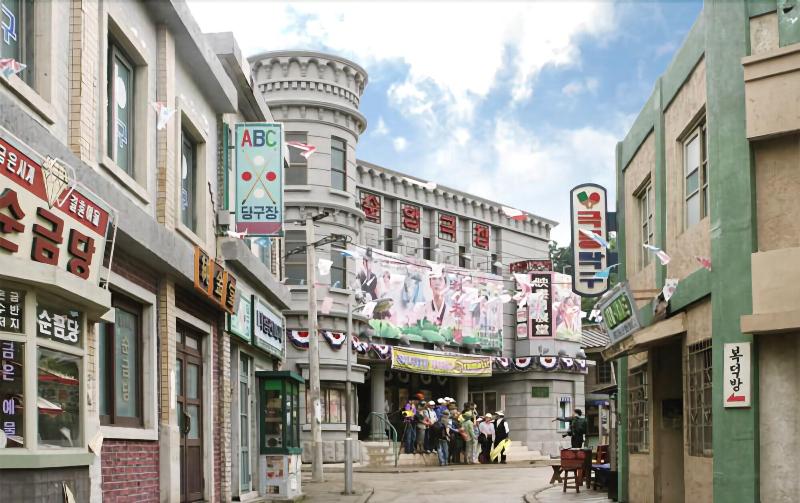 Divine Hotel image