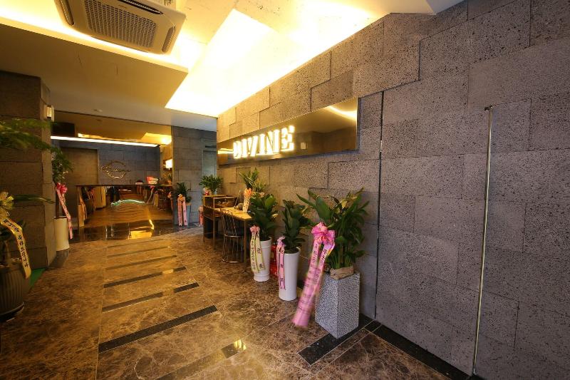 Divine Hotel image