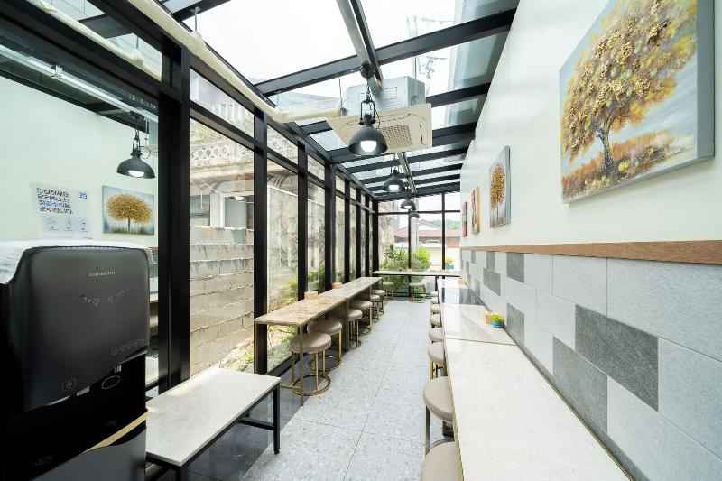 Divine Hotel image