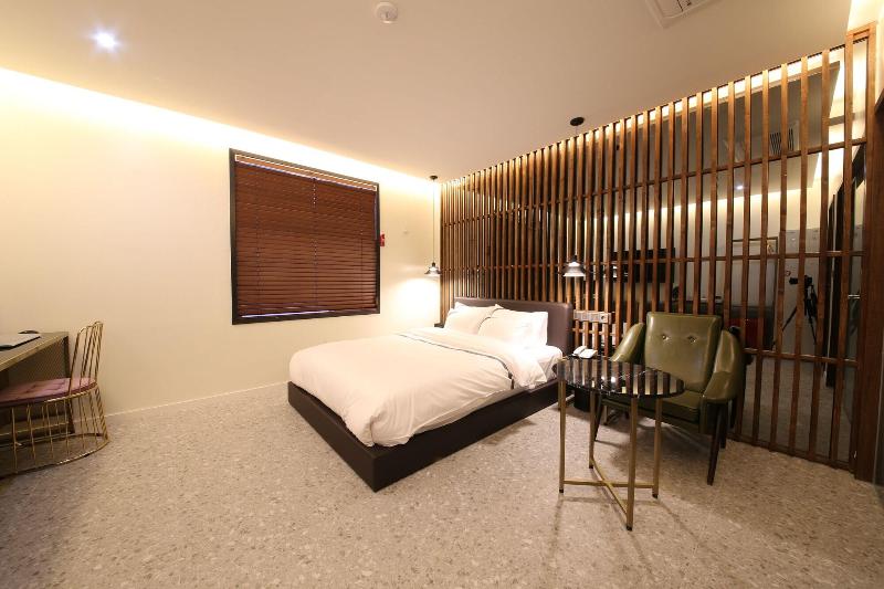 Divine Hotel image