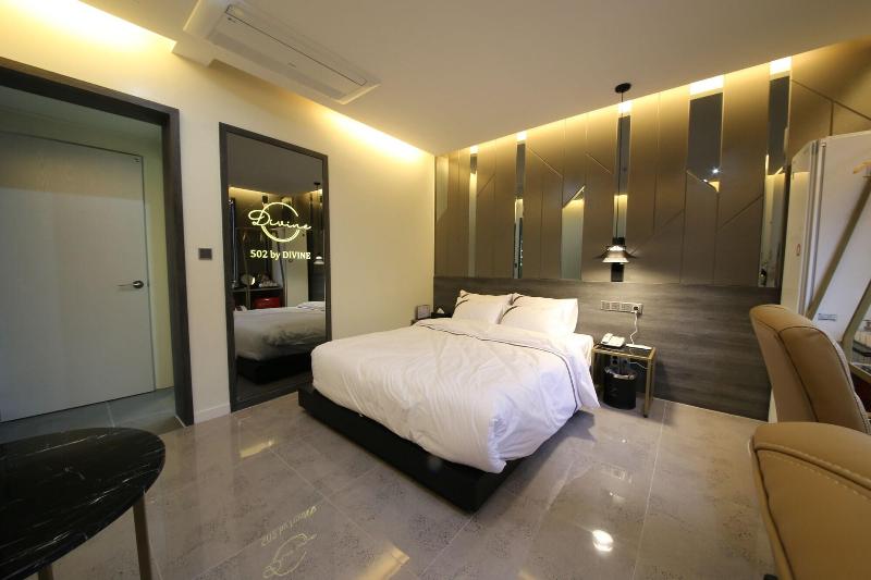 Divine Hotel image