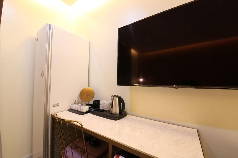 Divine Hotel image