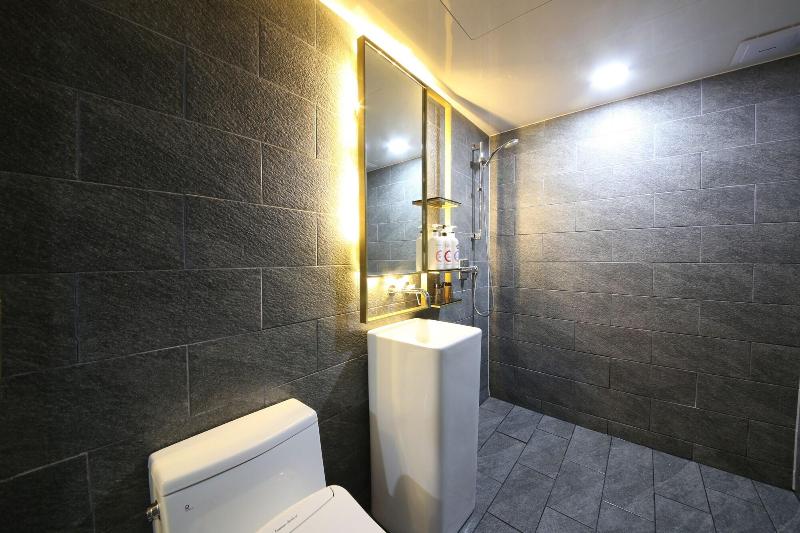 Divine Hotel image