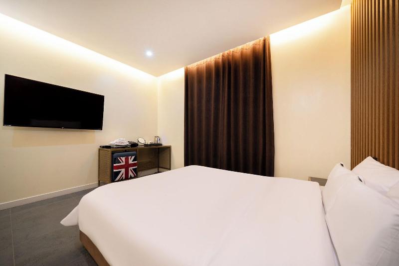 Divine Hotel image