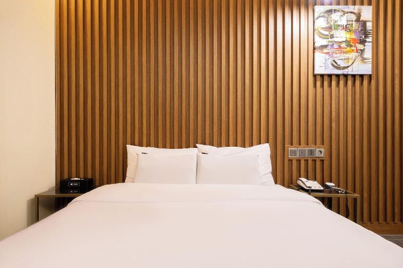 Divine Hotel image