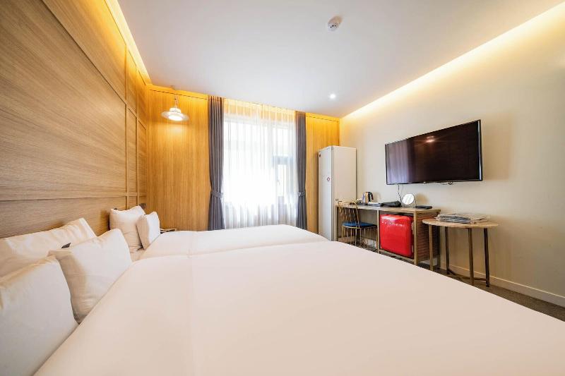 Divine Hotel image