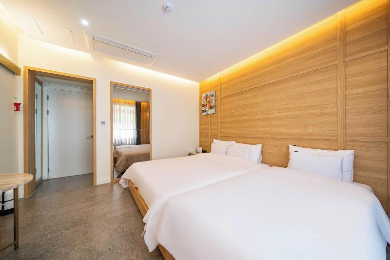 Divine Hotel image