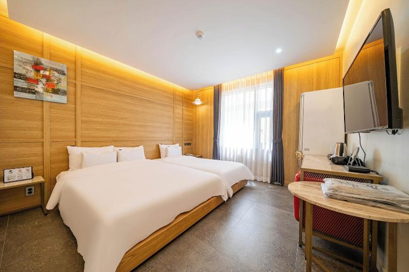 Divine Hotel image