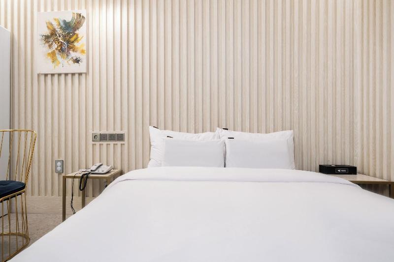 Divine Hotel image