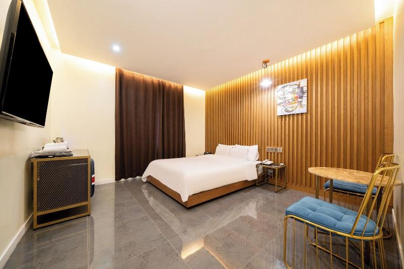 Divine Hotel image
