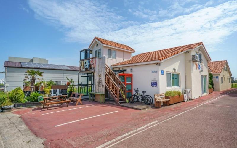 Gillime Pension Guesthouse - Hostel — general view