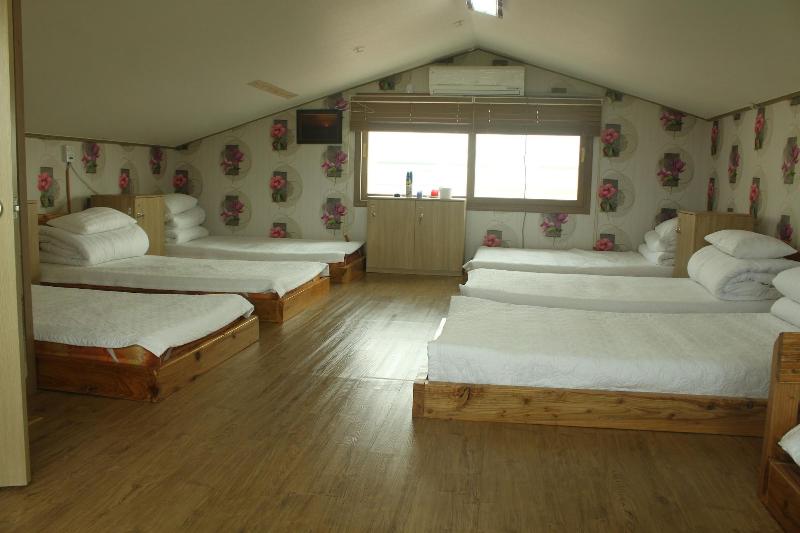 Gillime Pension Guesthouse - Hostel image