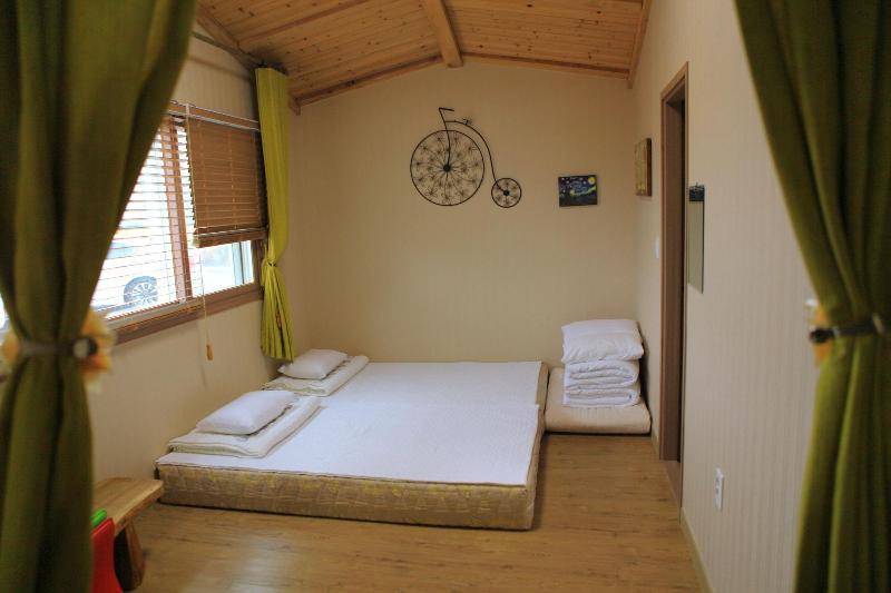 Gillime Pension Guesthouse - Hostel image