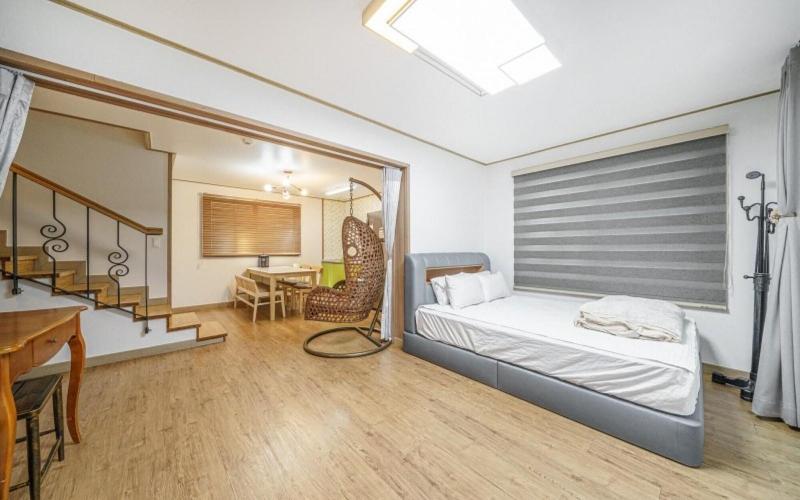 Gillime Pension Guesthouse - Hostel image