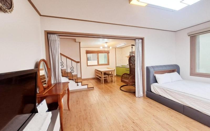 Gillime Pension Guesthouse - Hostel image