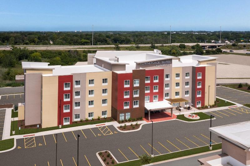 TownePlace Suites by Marriott Chicago Waukegan/Gur image