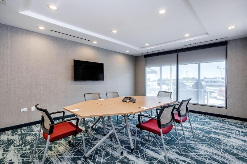 TownePlace Suites by Marriott Chicago Waukegan/Gur image