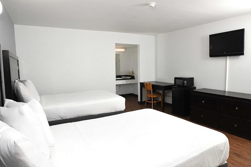 Americas Best Value Inn Baton Rouge Airline image