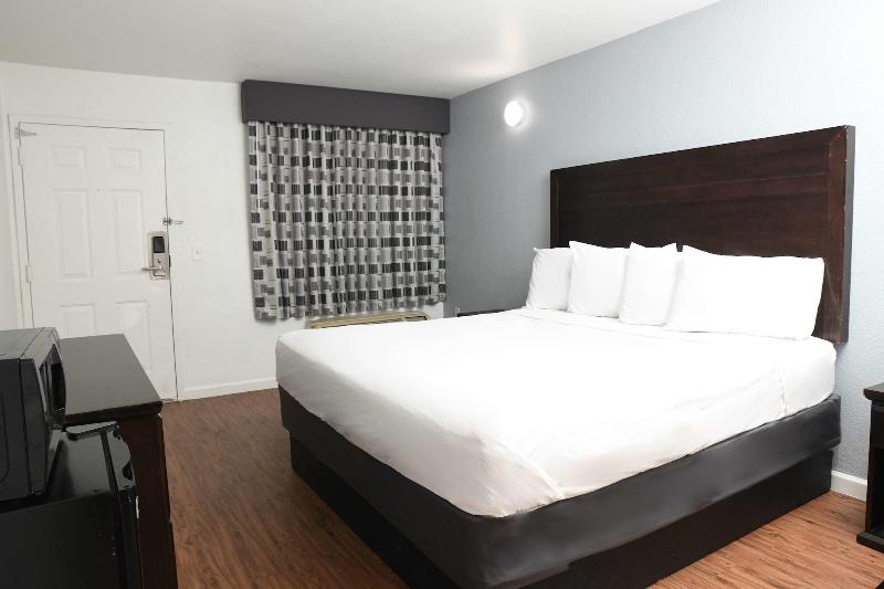Americas Best Value Inn Baton Rouge Airline image