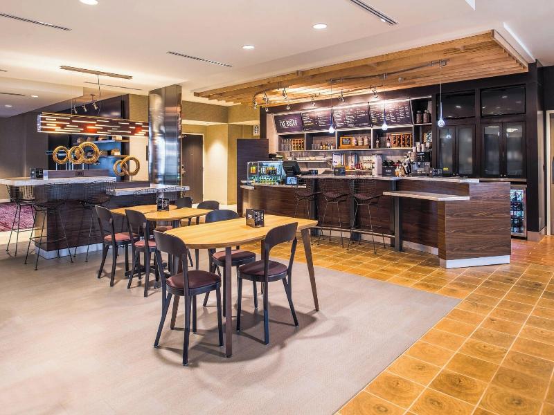 Courtyard By Marriott Detroit Farmington image