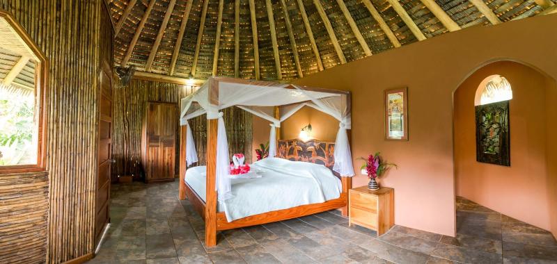 Luna Lodge image