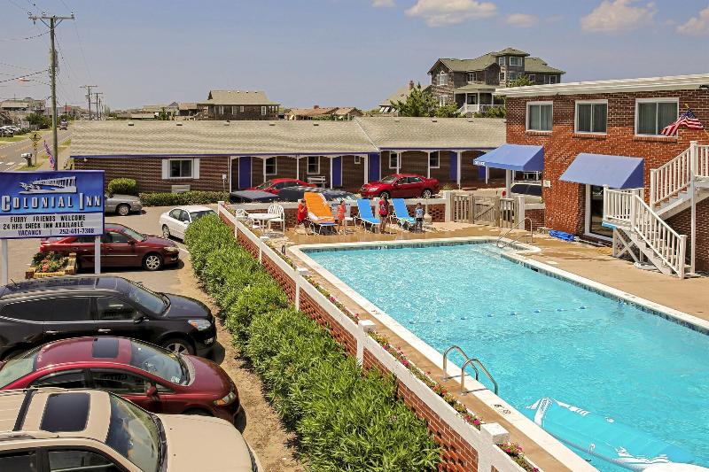 Colonial Inn Motel image