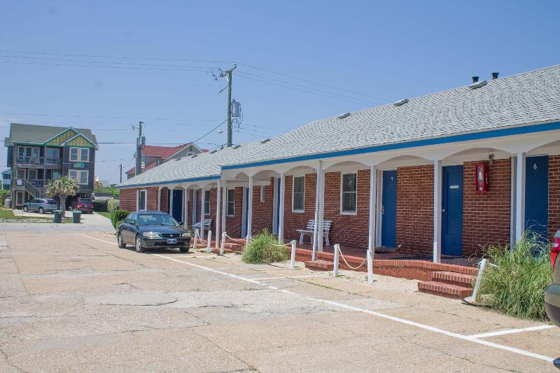 Colonial Inn Motel image