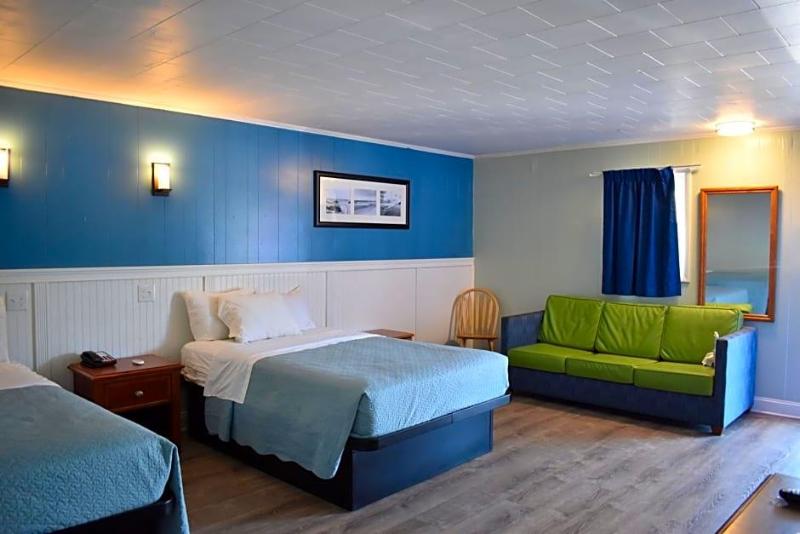 Colonial Inn Motel image