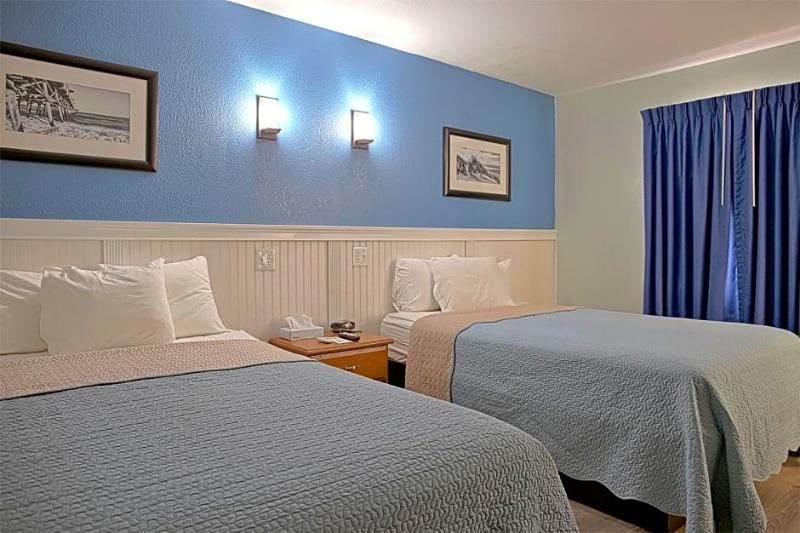 Colonial Inn Motel image