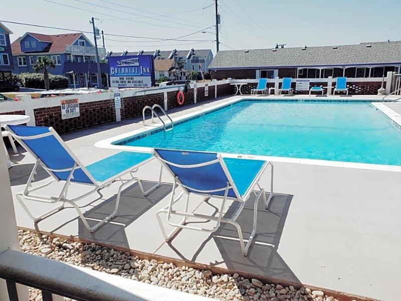 Colonial Inn Motel image