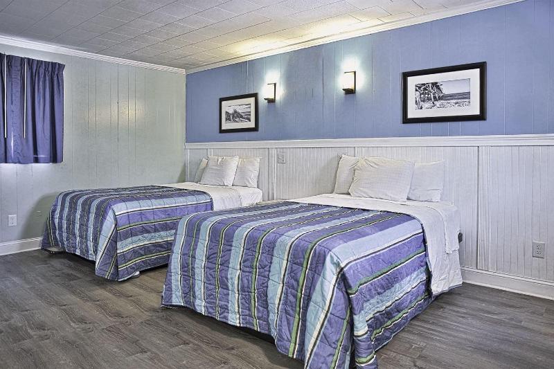 Colonial Inn Motel image