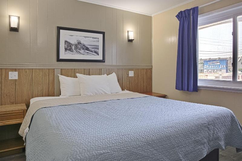 Colonial Inn Motel image
