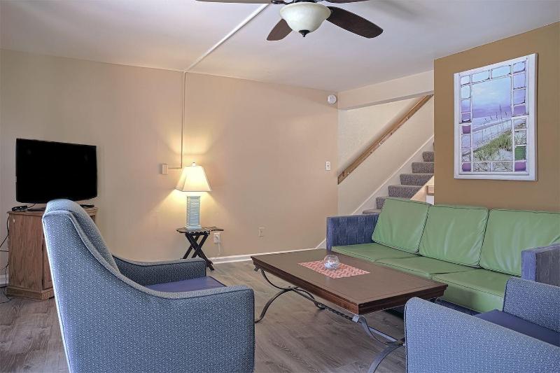 Colonial Inn Motel image