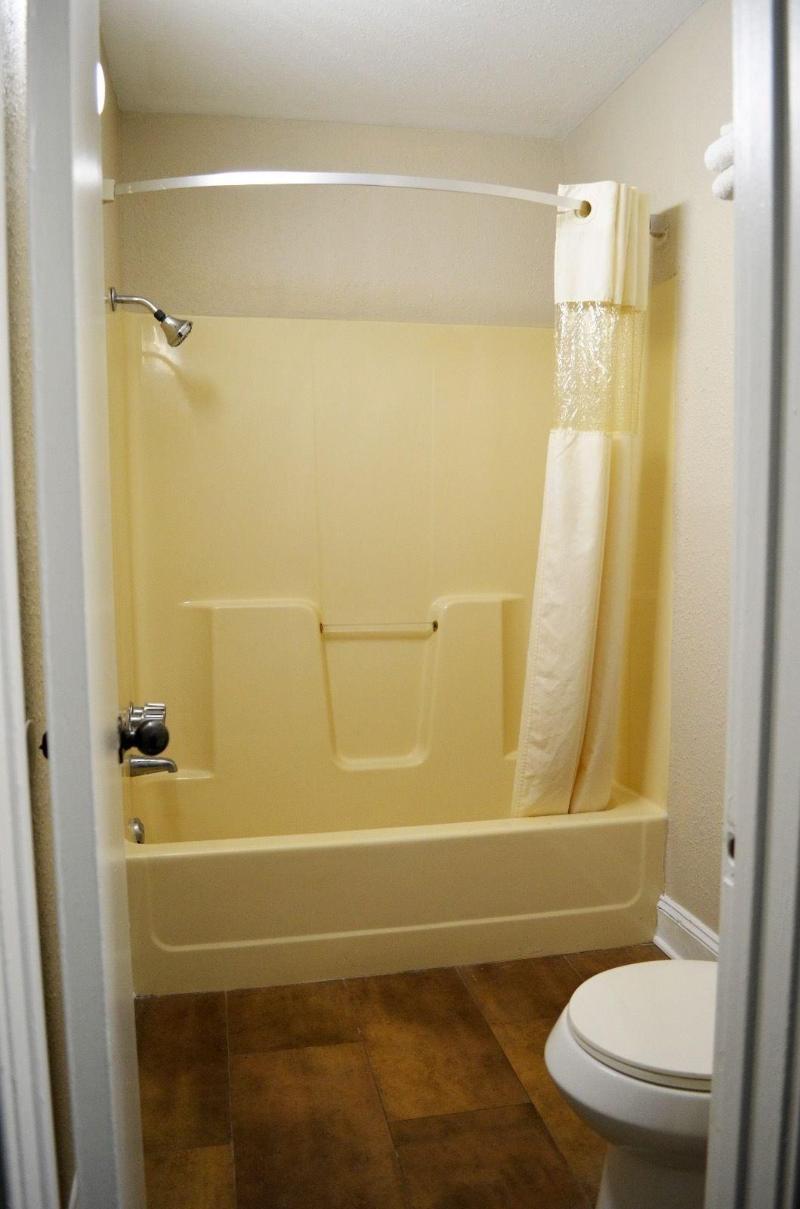 Budget Inn image