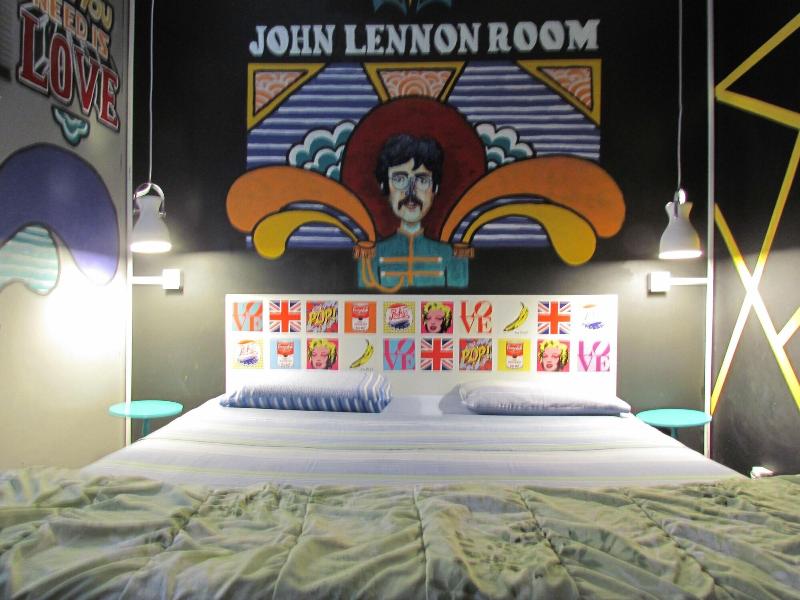 Vila Rock Hostel image