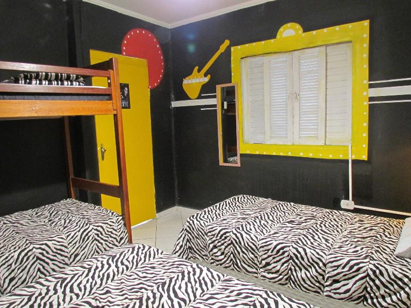 Vila Rock Hostel image