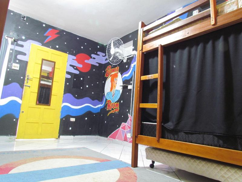 Vila Rock Hostel image