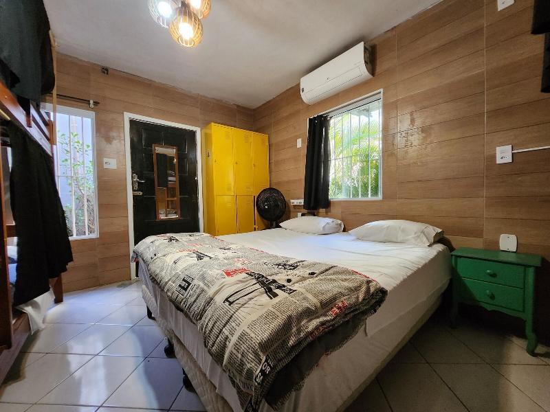 Vila Rock Hostel image