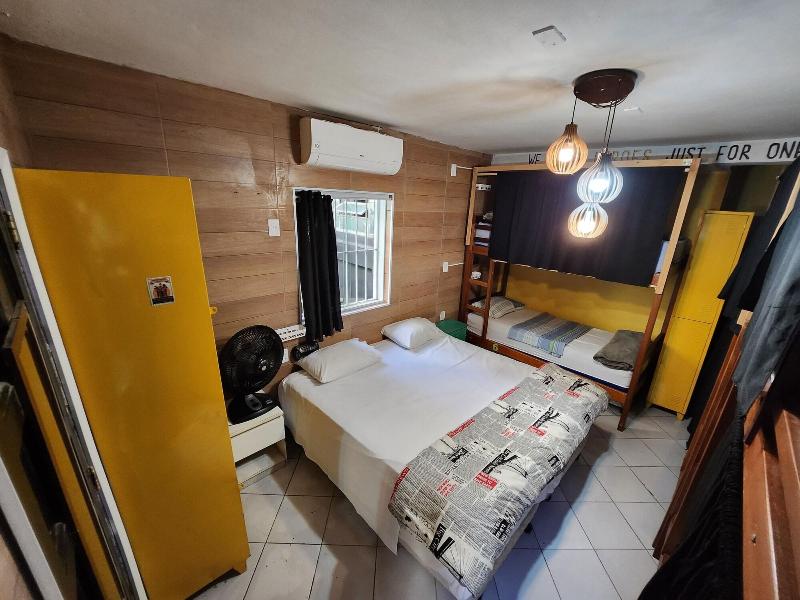 Vila Rock Hostel image