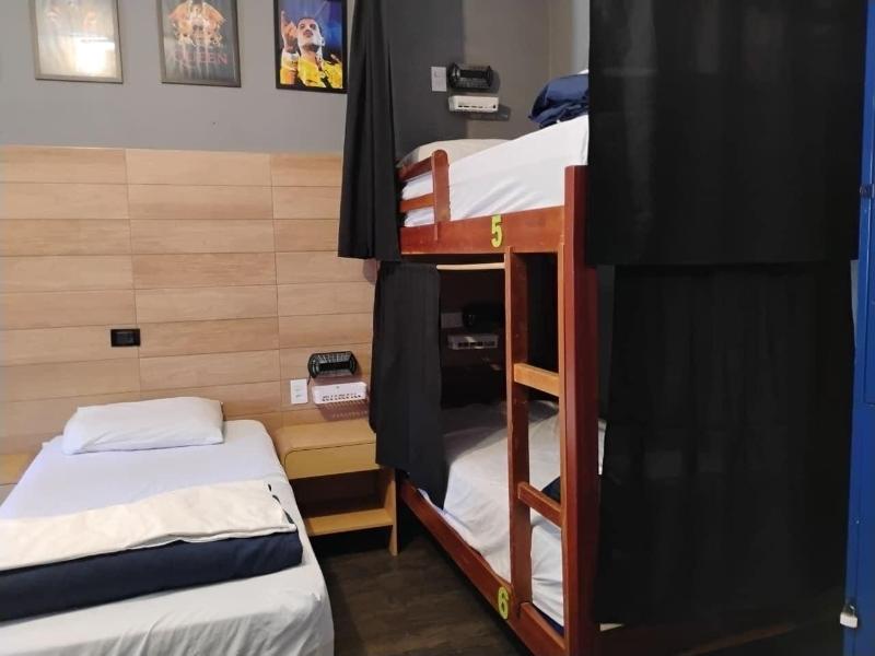 Vila Rock Hostel image