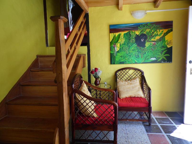 La Casa Amarilla image