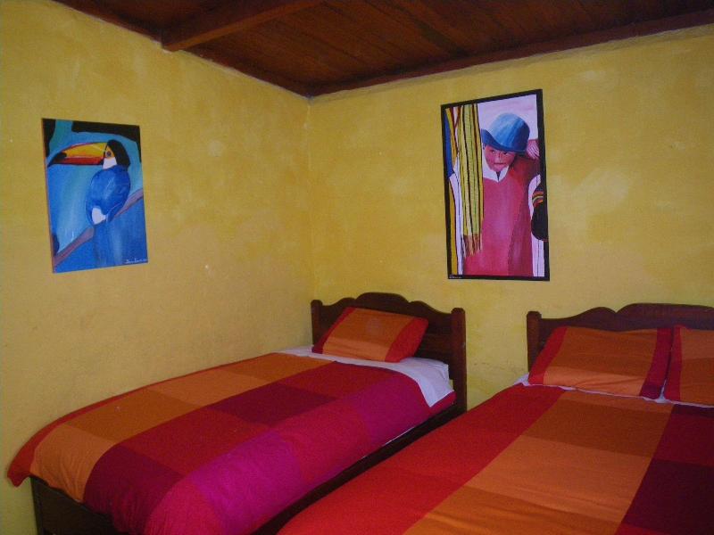 La Casa Amarilla image