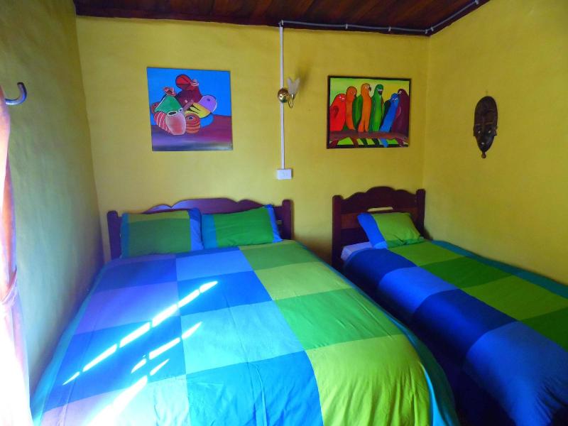 La Casa Amarilla image