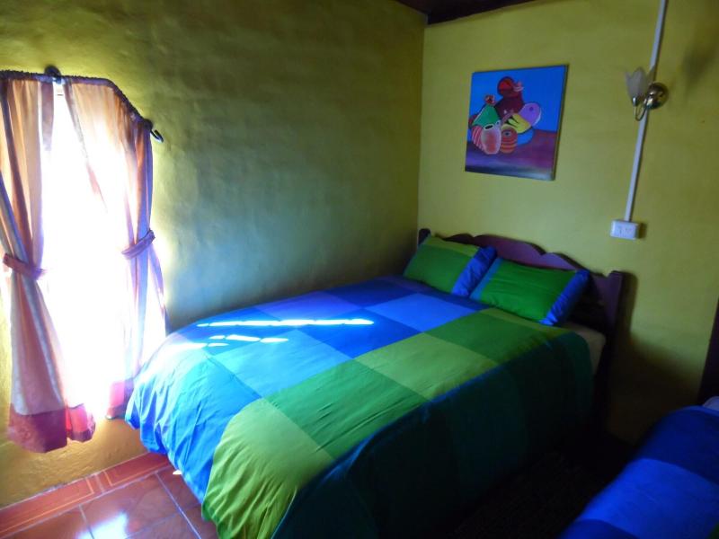 La Casa Amarilla image