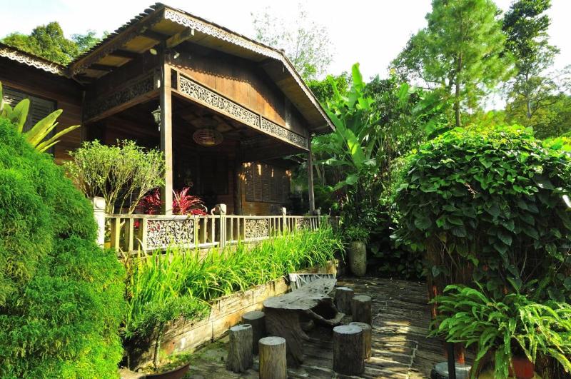 Fig Tree Hill Resort image
