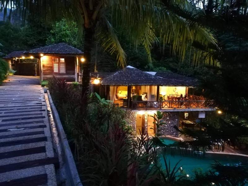 Fig Tree Hill Resort image