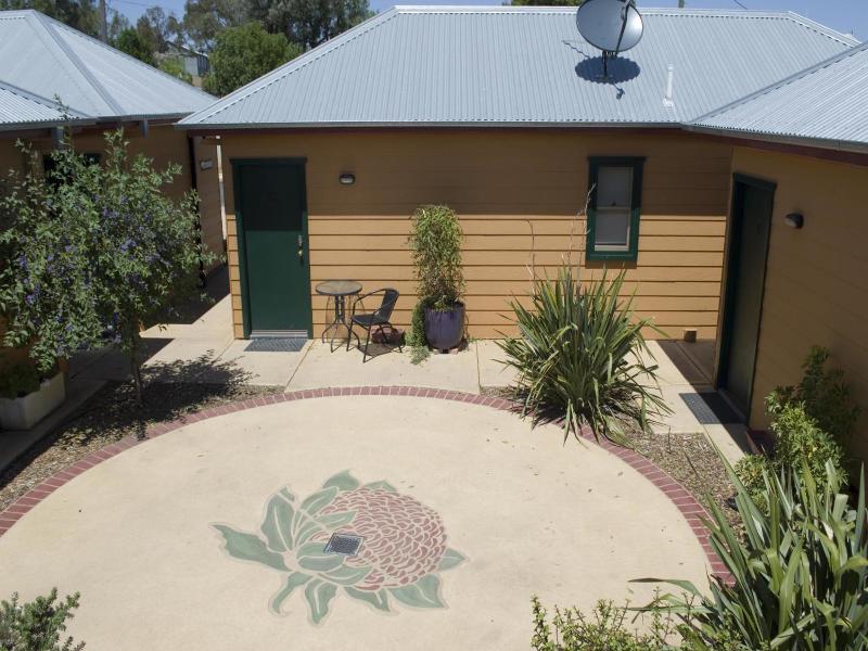 Prince Of Wales Motel